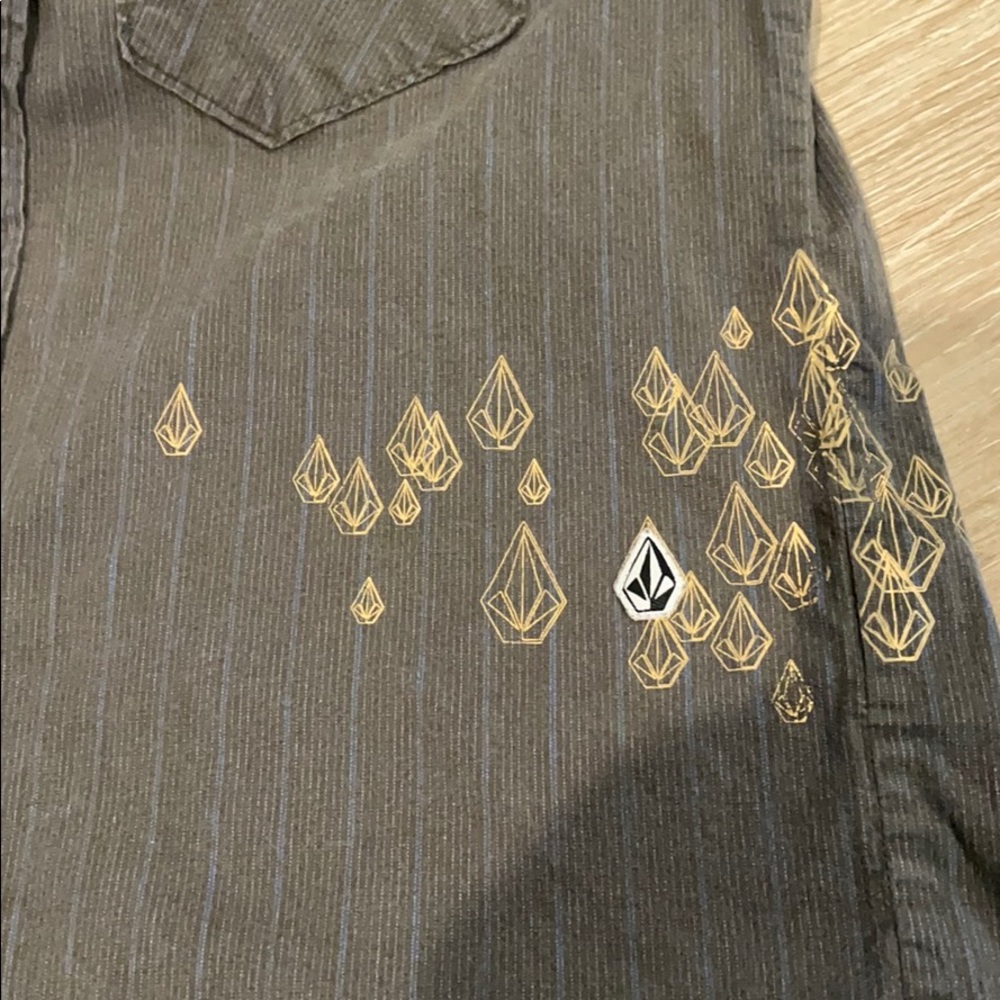Volcom Men’s Long Sleeve Button Down Size Small - image 6